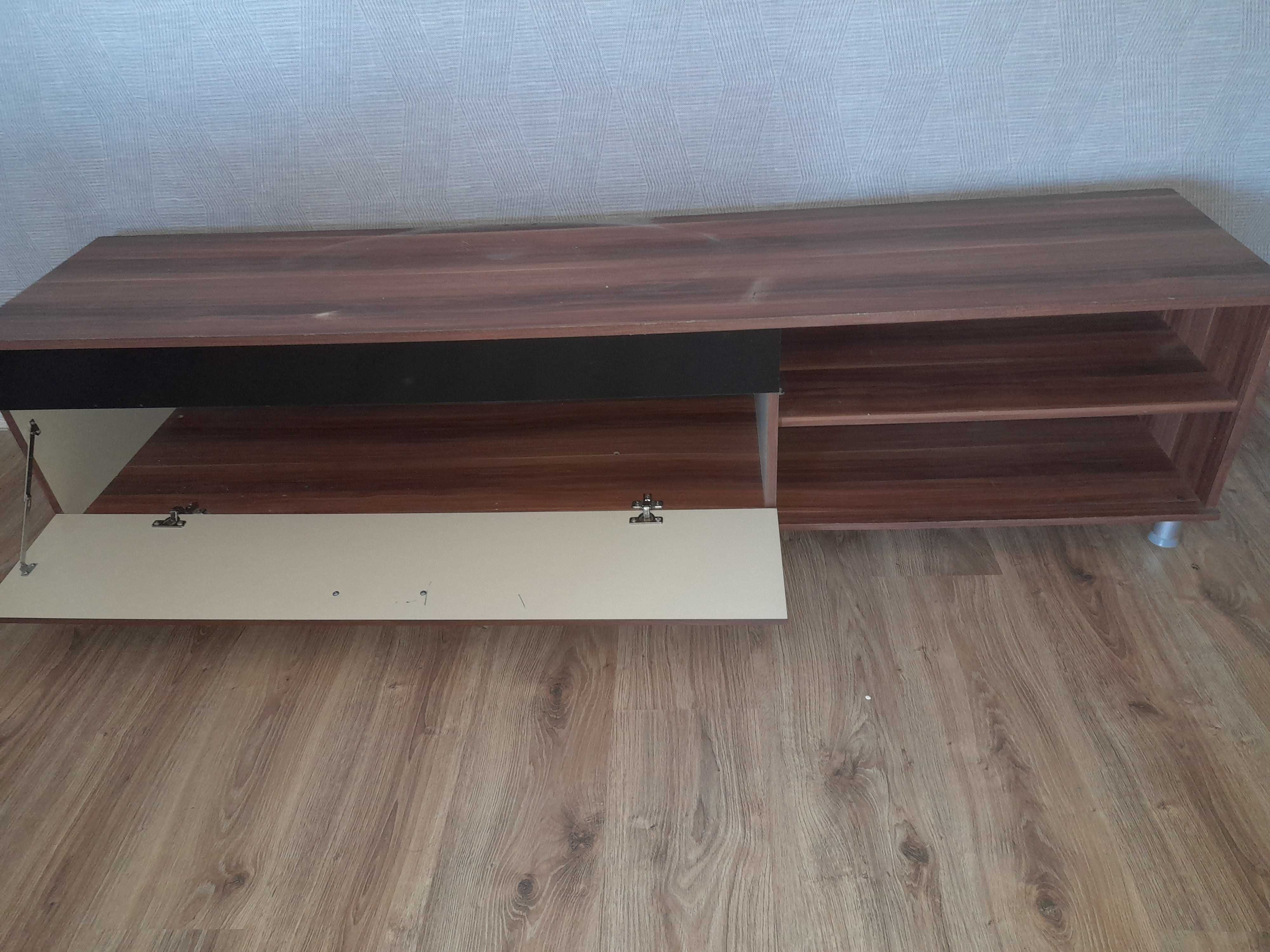Podstawa pod telewizor