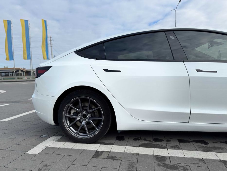 Tesla Model 3 Long Range Dual Motor AWD 2021 рік
