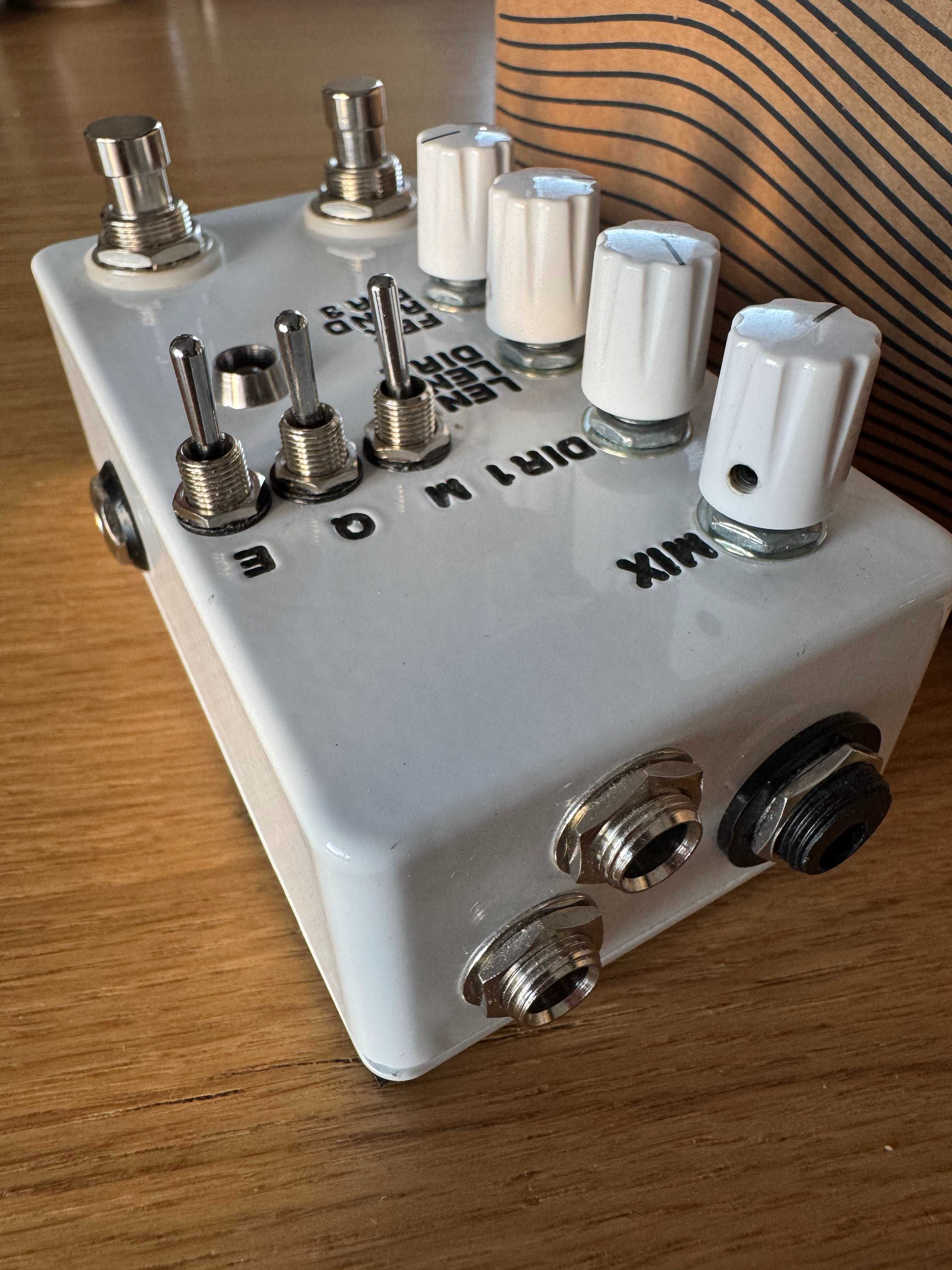 Montreal Assembly Count to 5 (efekt gitarowy delay/looper)