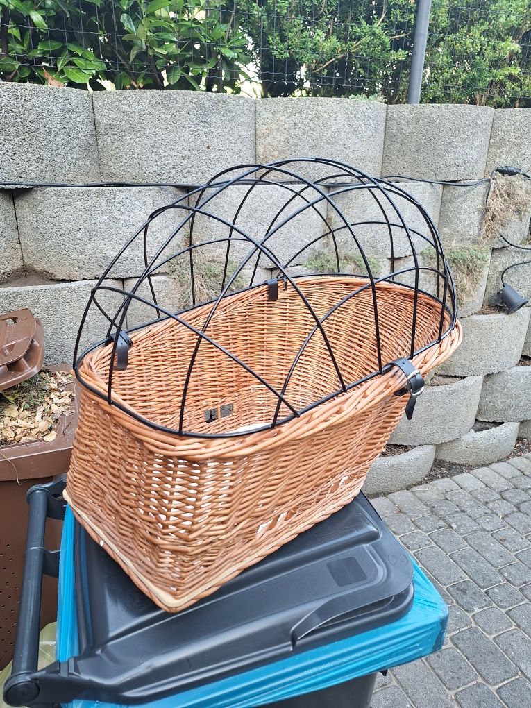 Koszyk na pieska lub innego pupila