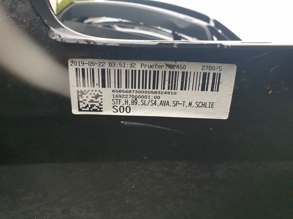 Audi a4 b9 8w9 zderzak tyl kombi s line