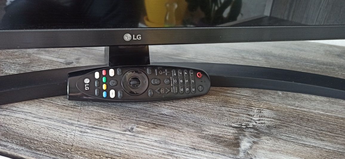 Телевізор LG55UM7450pla
