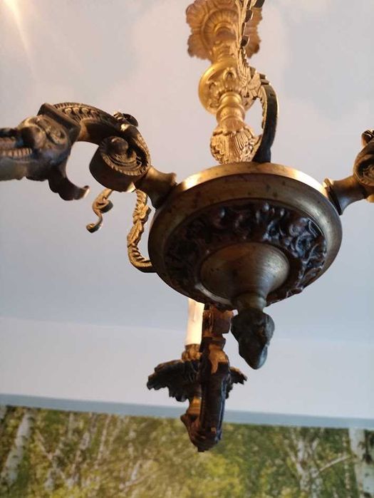 Candeeiro antigo suspenso de teto 3 lumes em latão vazado