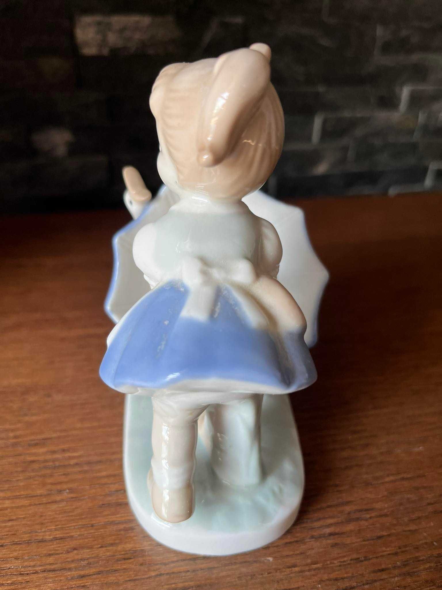 Dziewczynka kaczka gęś porcelanowa figurka