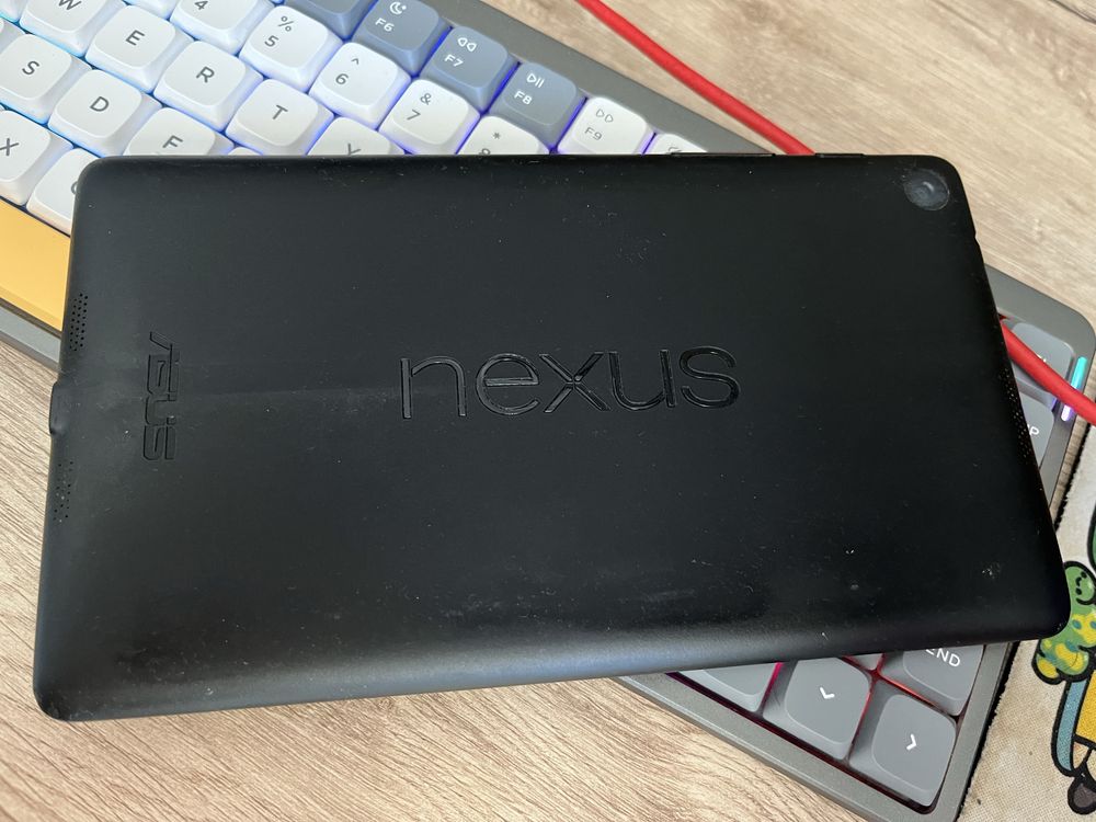 Планшет Google Nexus 7