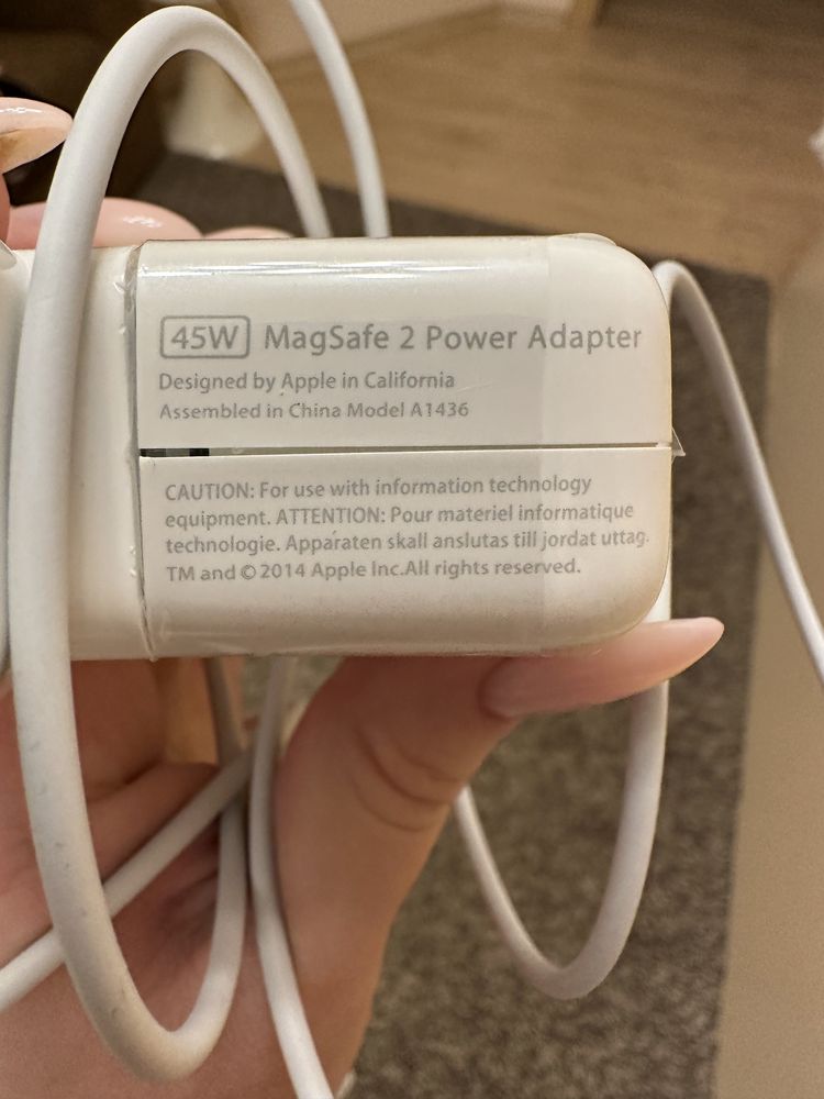 Зарядний пристрій на Macbook, Magsafe 2 Power Adapter 45W