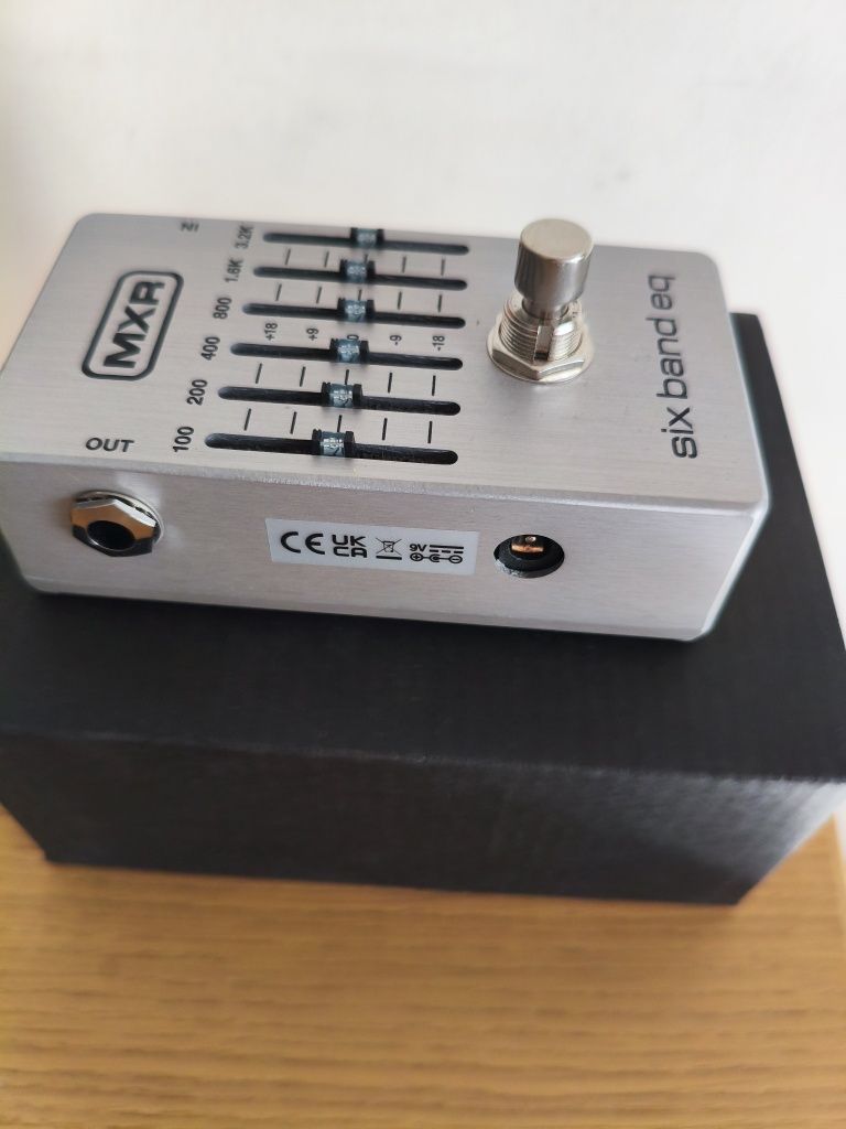 SIX band eq - MXR Silver