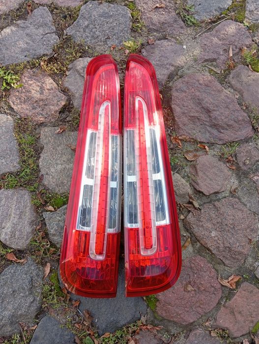 Ford C-Max lampa tył prawa lewa LED lift