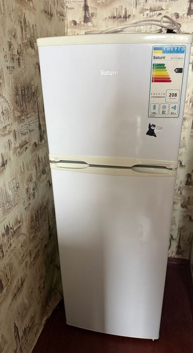 Продам холодильник Saturn