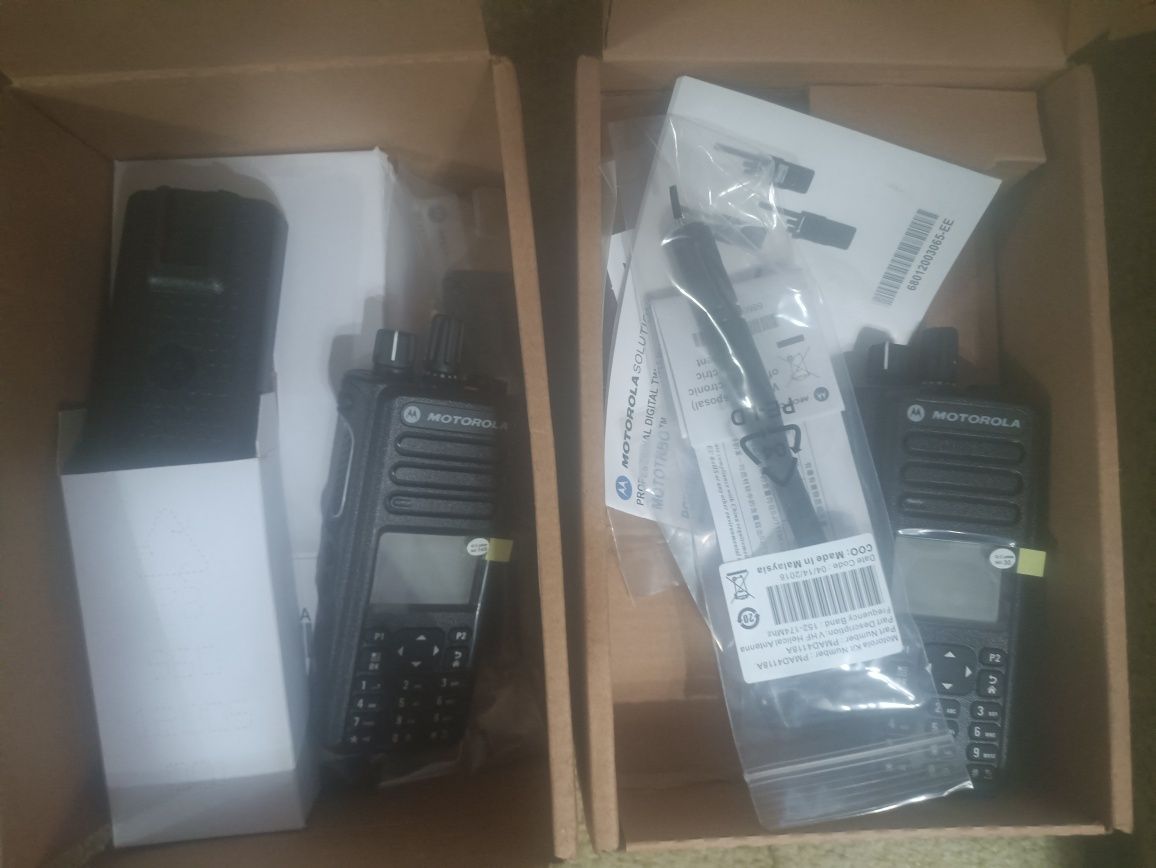 Професійна портативна рація Motorola DP4800E VHF AES256