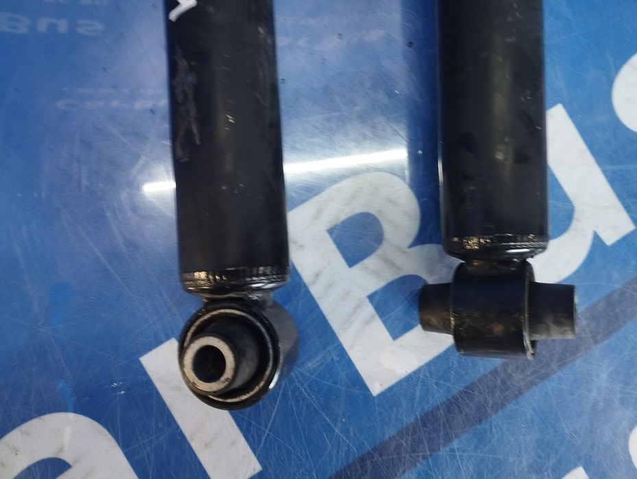 Стойка амортизатора БМВ 3 Ф30 Стійка задня BMW F30