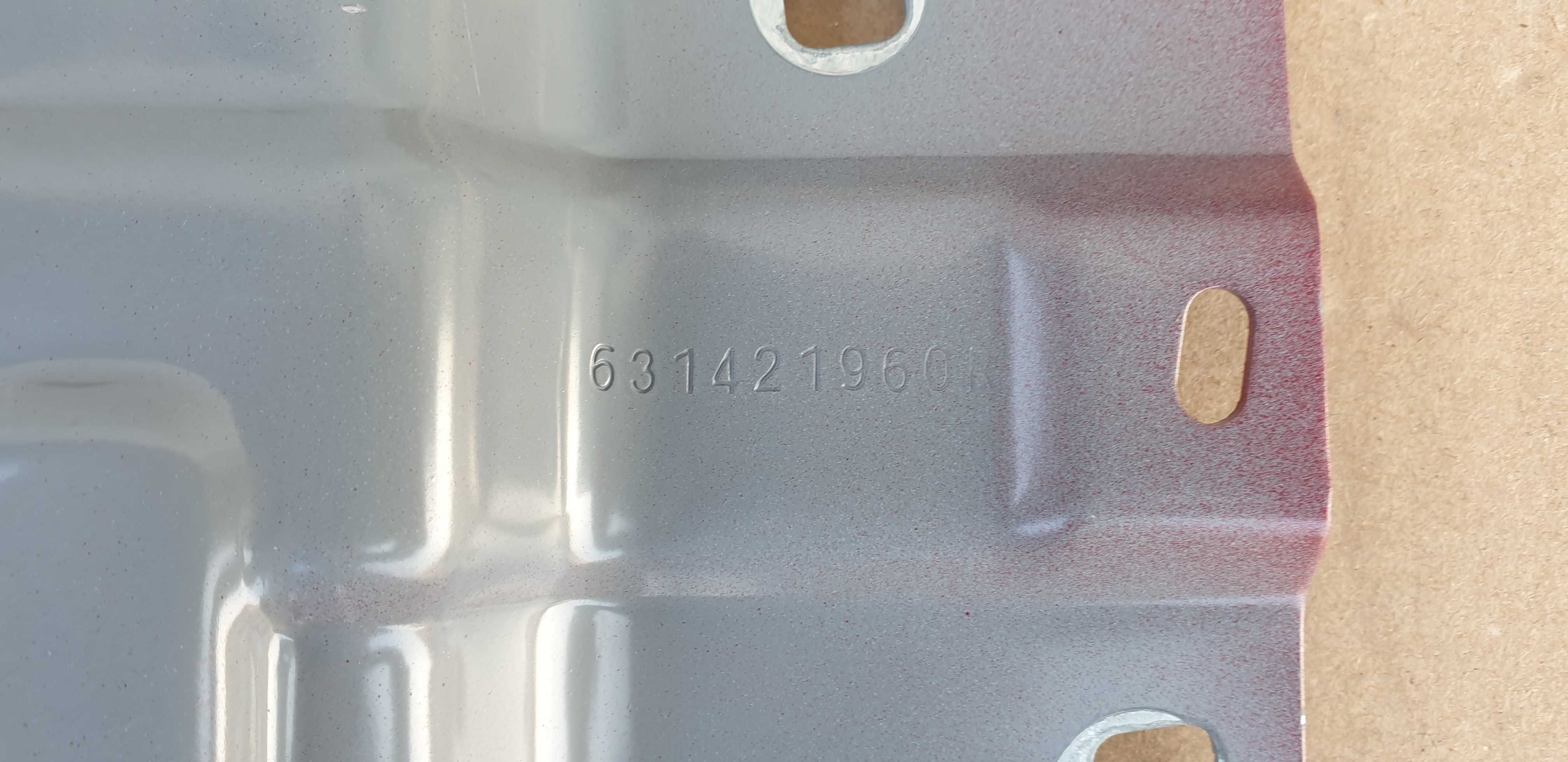 sandero stepway 3 III wspornik uchwyt mocowanie błotnika prawy tenpi
