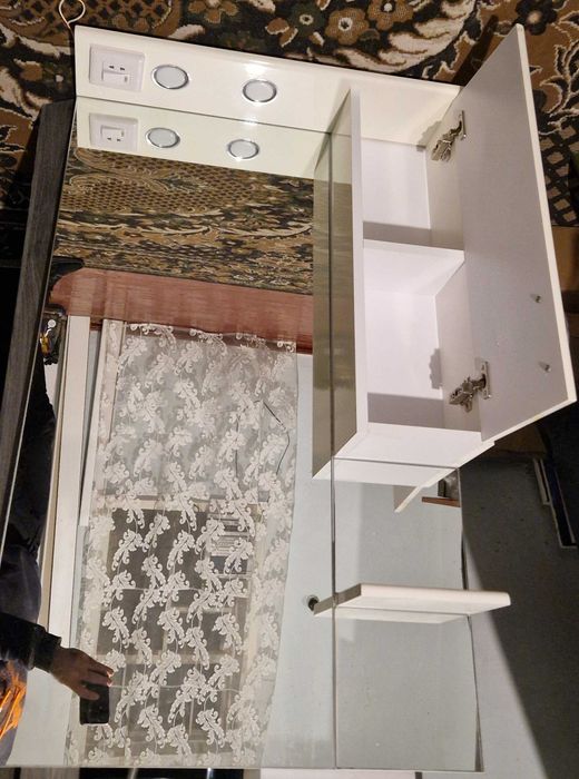 Люстерко з світильником і шухлядою, зеркало в ванную