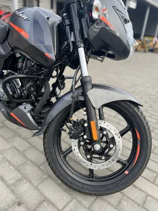 Bajaj Pulsar 180 новый