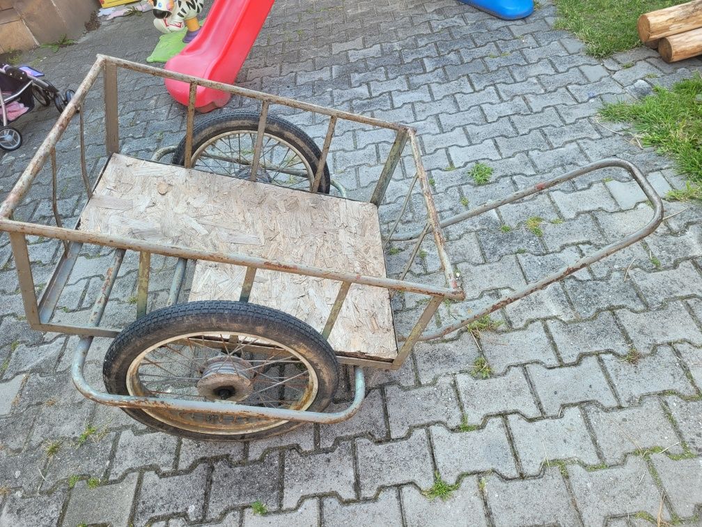 Sprzedam wózek ogrodowy
