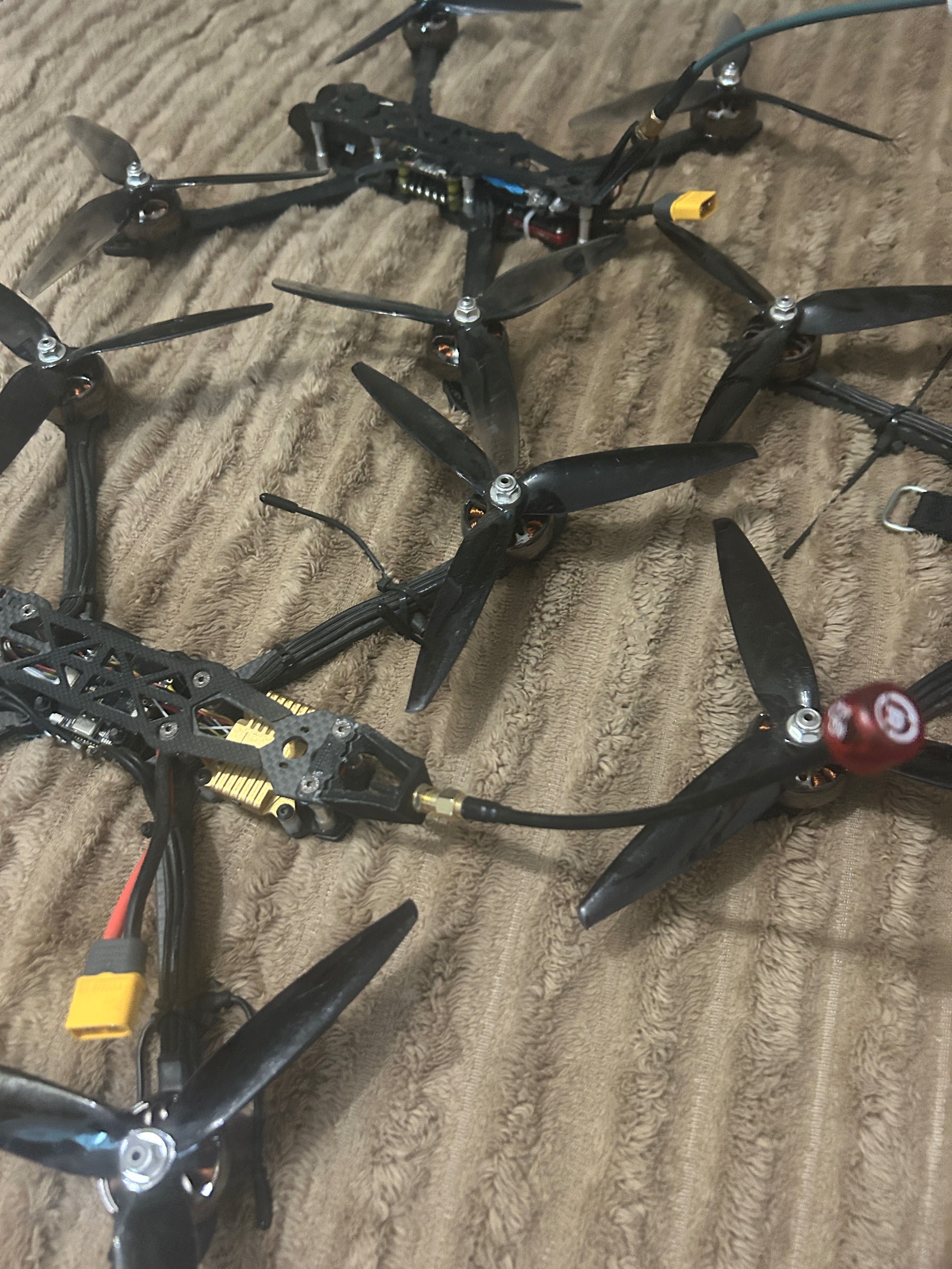Продам fpv дроны 7,8,10