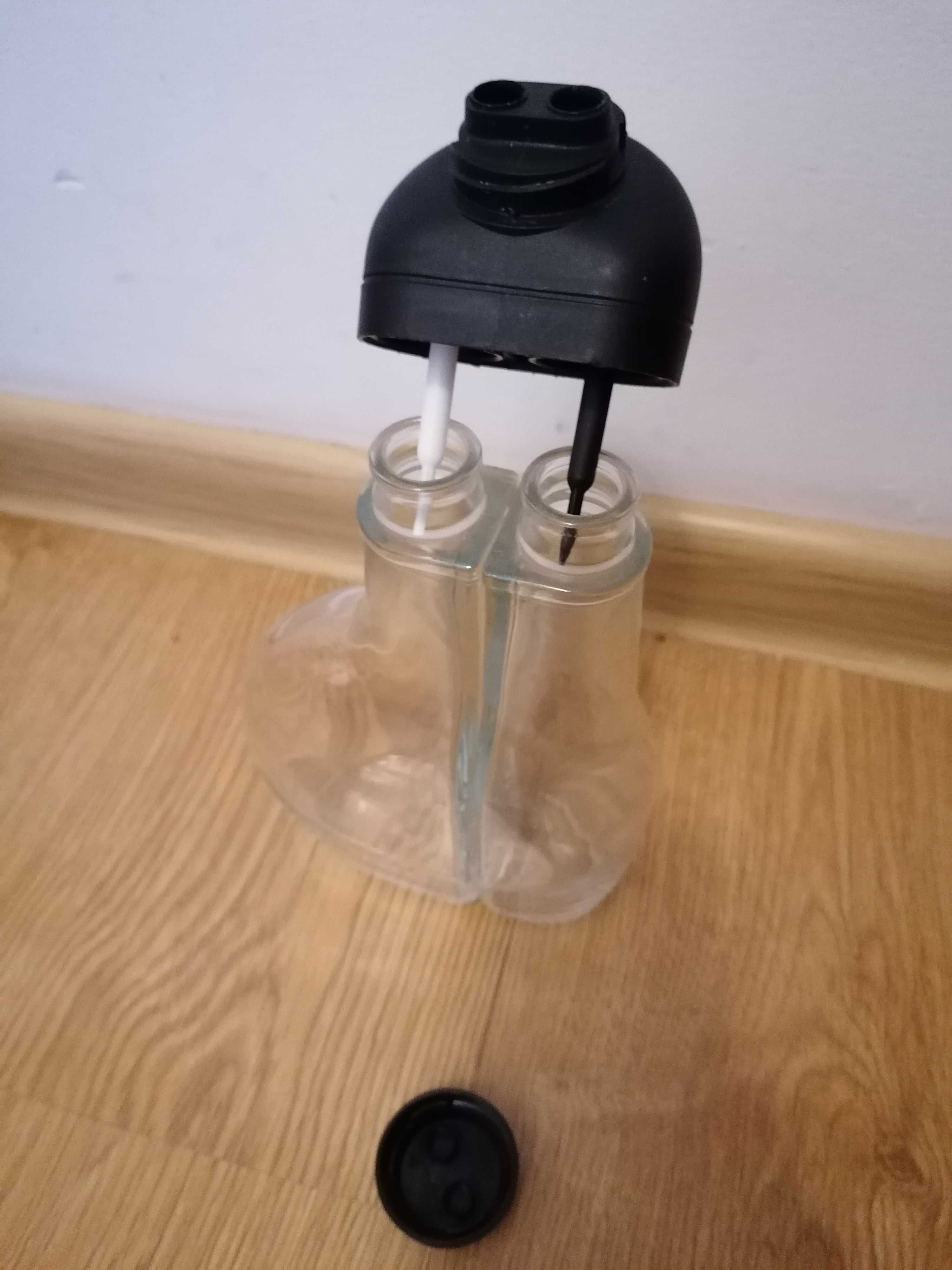 2 szklane butelki  (0,7 i 0,5l)