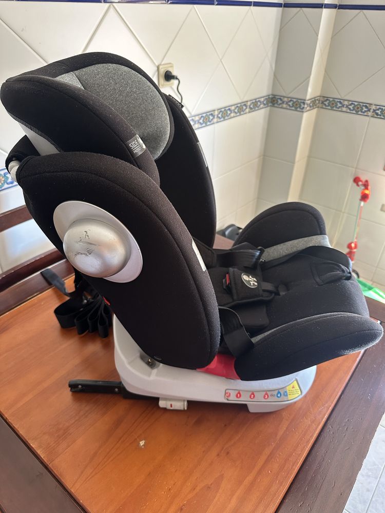 Cadeira ISOFIX Todos os grupos ate 12 anos