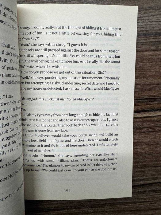 Коллін Гувер	Finding Cinderella (Знайти Попелюшку)