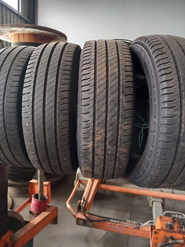 Vendo pneus usados