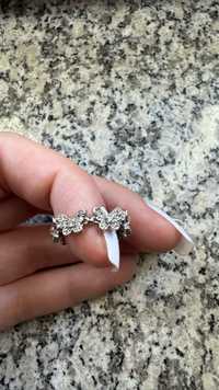 Srebrny pierścionek motylki