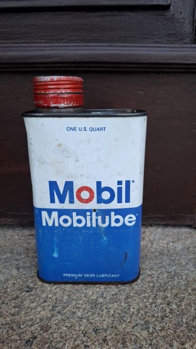 Lata antiga Mobil Mobilube