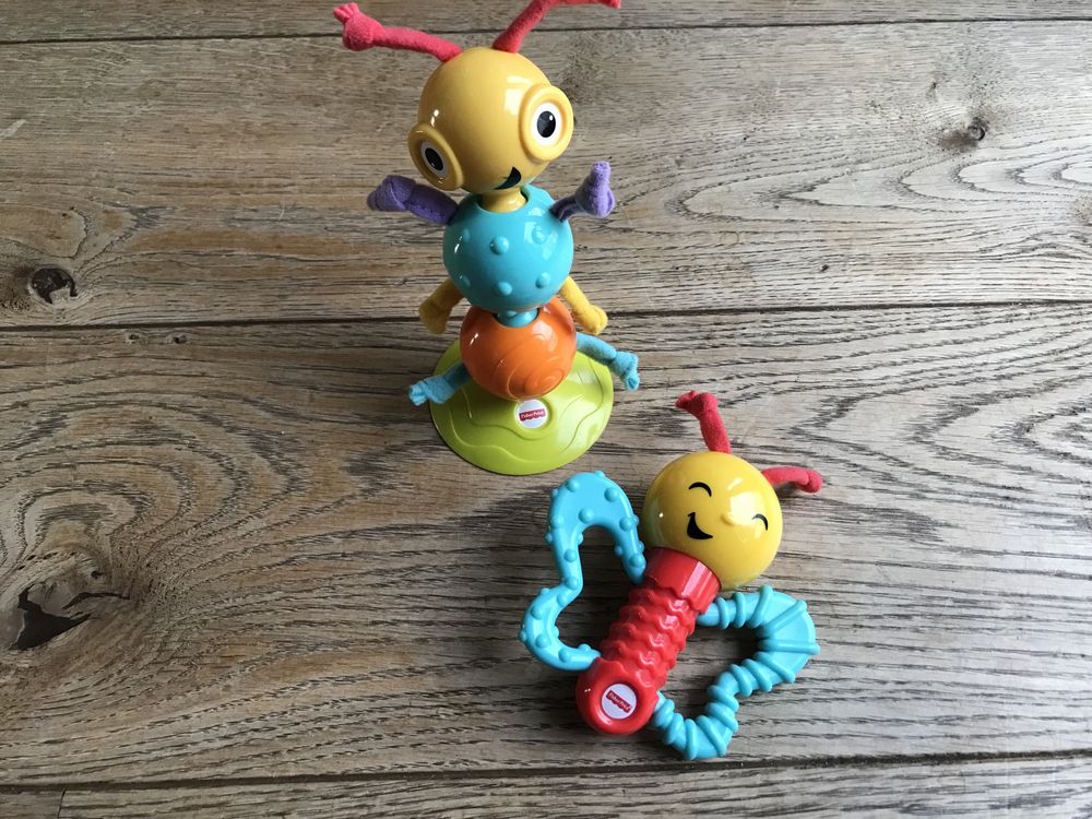 Fisher price - zawieszka pluszowe wesołe słoniki + 2 grzechotki