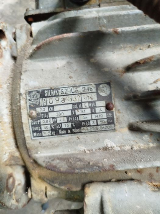 Smarowica i dwa silniki elektryczne