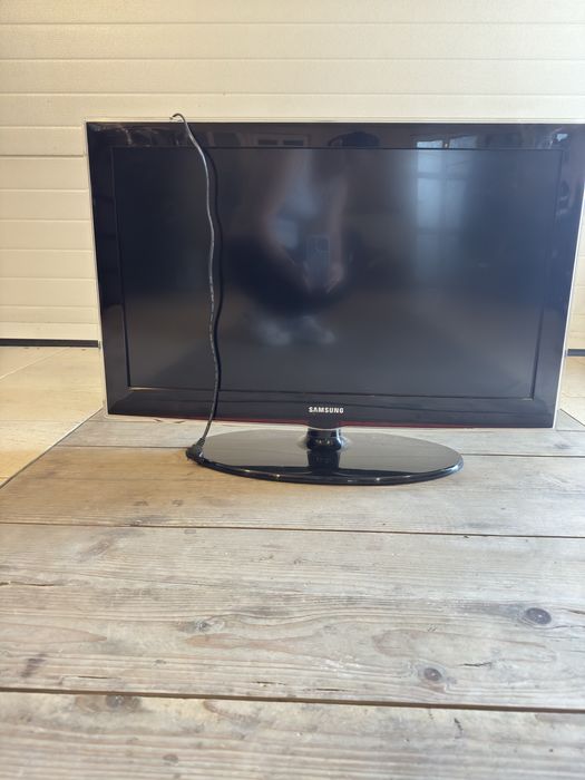 Телевізор Samsung LE32D450G1WXXH