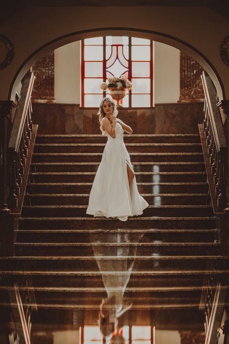 Gładka suknia ślubna