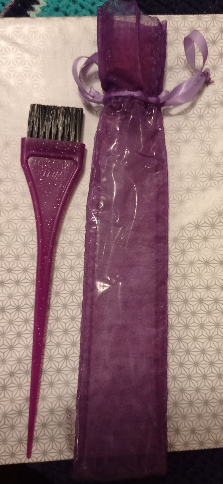 Vendo conjunto de bolsinha com espátula para pintar cabelo