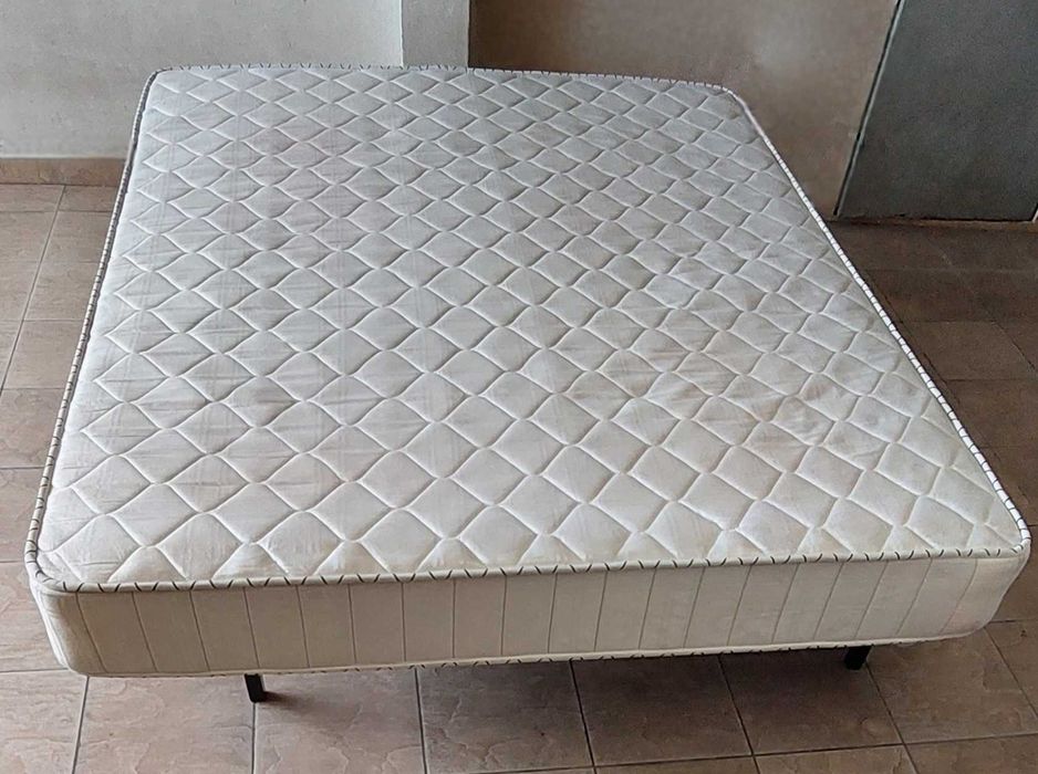 Cama de Casal com Colchão 160*200