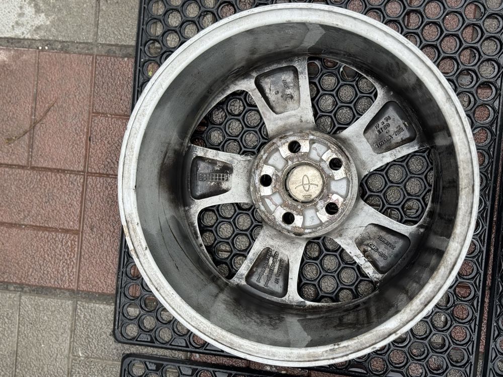 Диски оригінал toyota camry corolla avensis auris rav4 r17 5 114,3