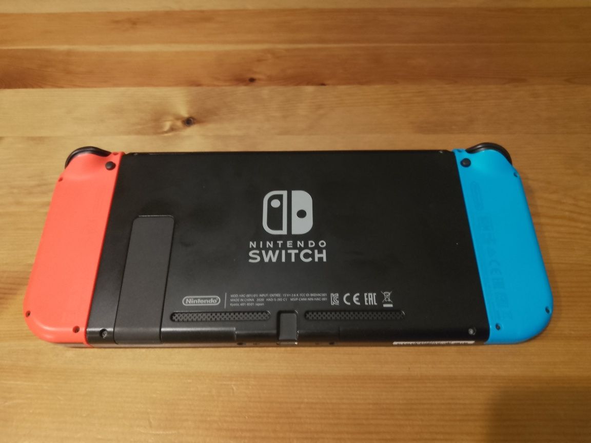 Nintendo switch stan idealny gry kontrolery pad