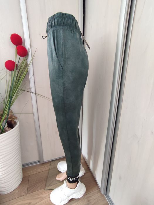 Spodnie damskie, zielone, logowany ściągacz Olavoga,imitacja skóry,
