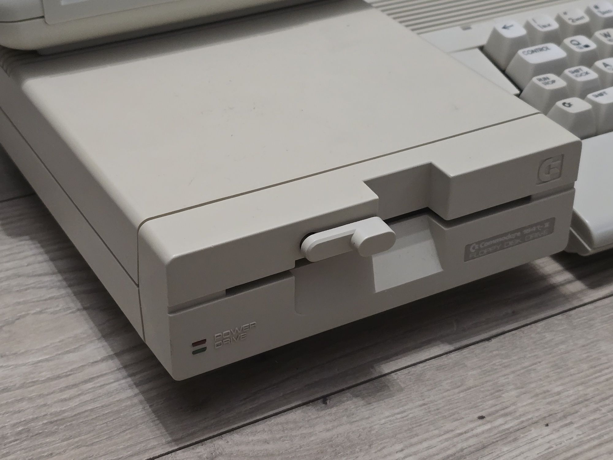 Commodore C64 BOX, zgodny nr. / Stacja 1541-II / Mag. C2N BOX / Gwar.