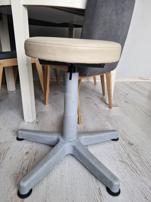 Stołek siedzisko krzesło Taboret obrotowy Taboret kosmetyczny laborato