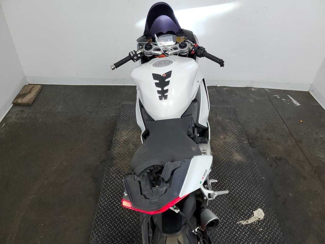 DUCATI Panigale V2 2021