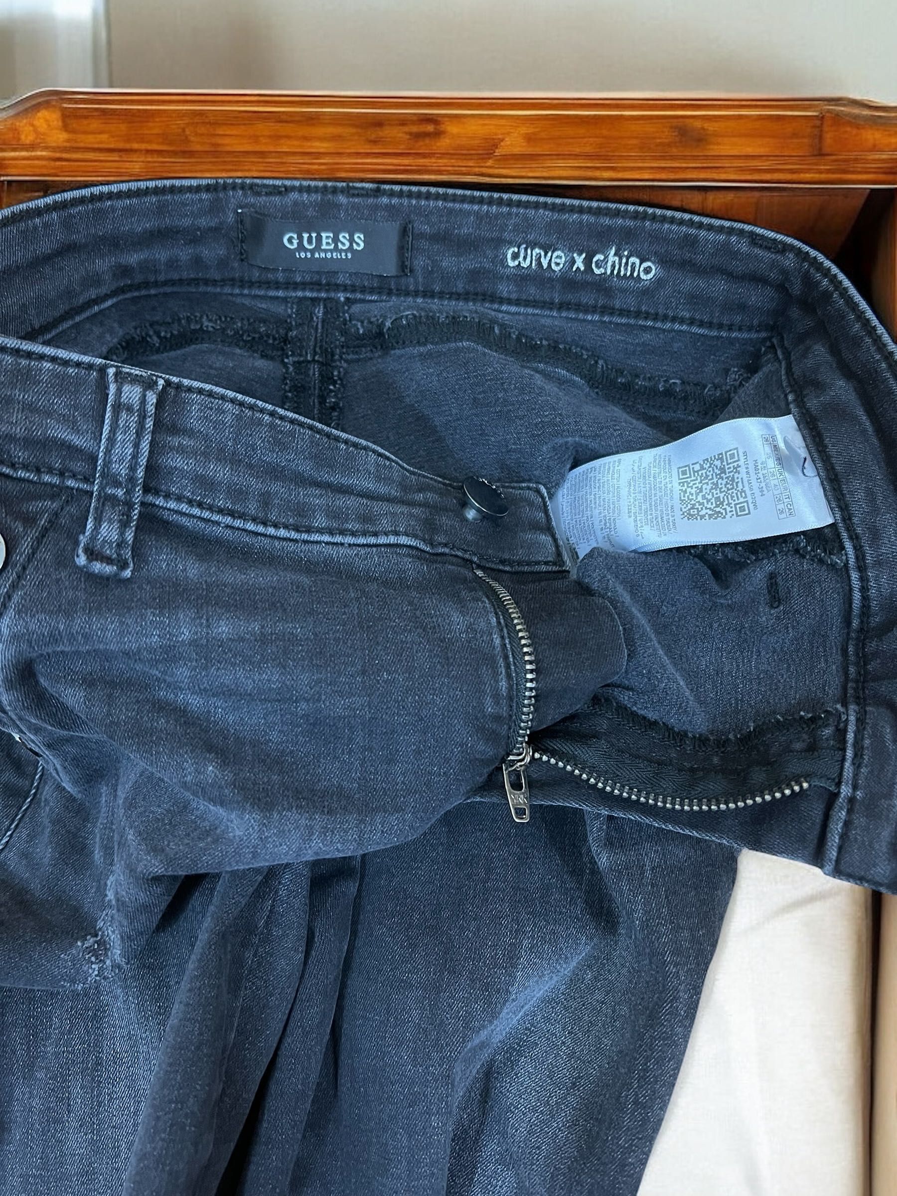 GUESS Curve x Chino roz. 26 damskie dżinsy skinny