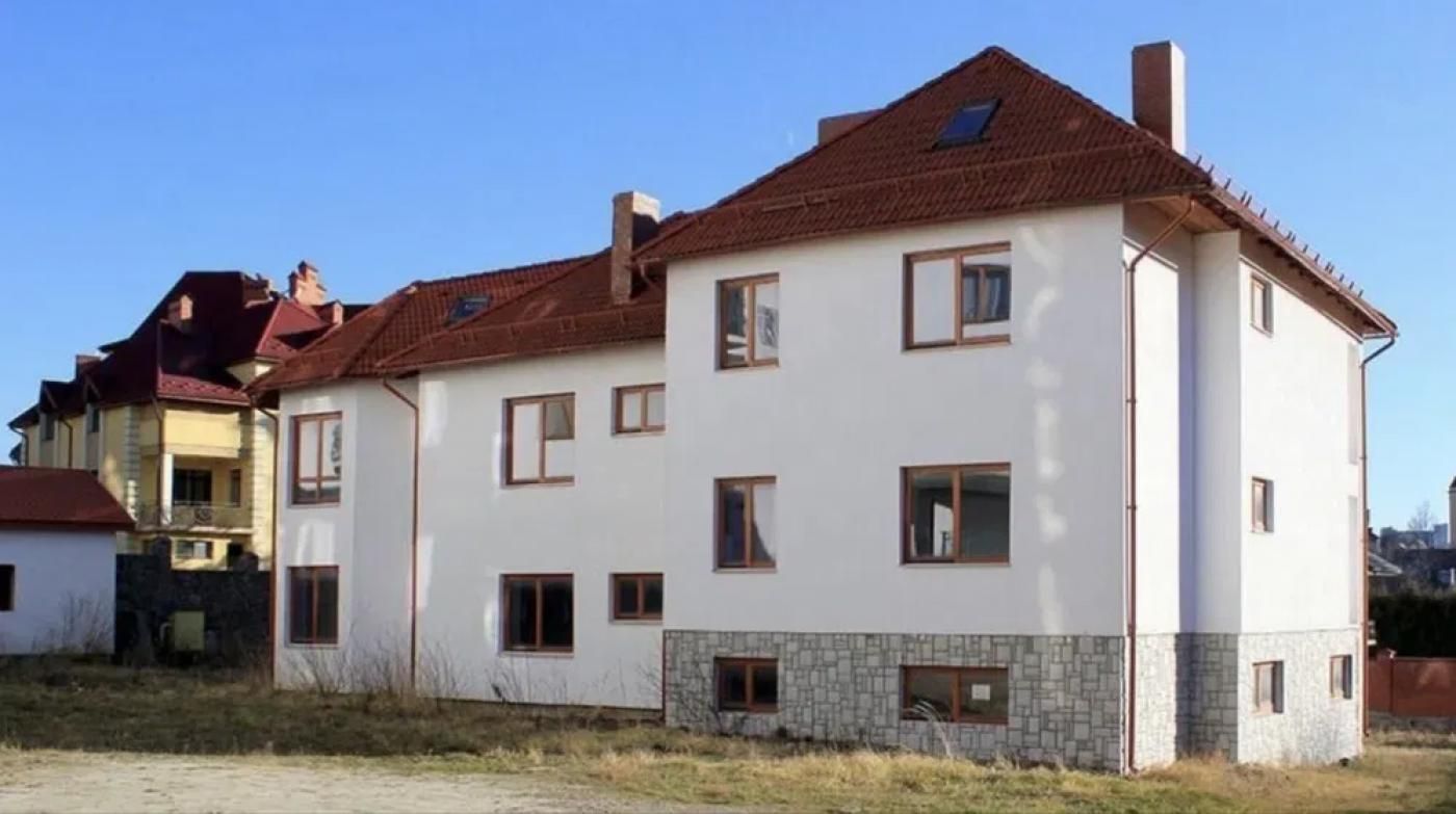 Продаж готелю в Трускавці | 14+ номерів | 14.43 сот.