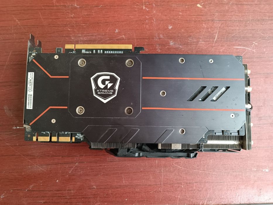 Продам GTX 1080 8GB extreme gaming
