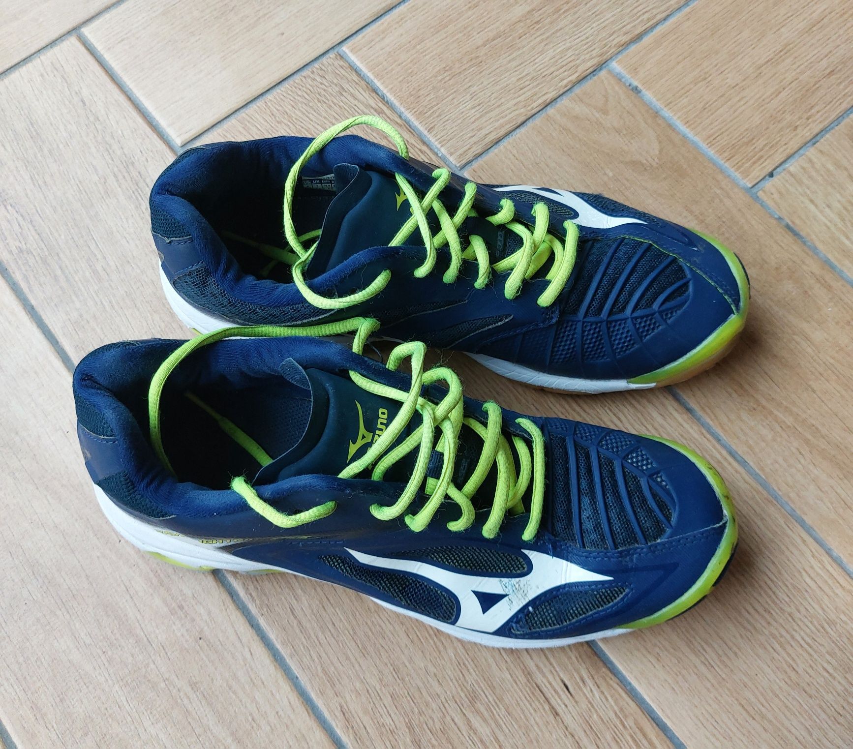 Mizuno 40.5 Buty Do Siatkówki Wave Lighting