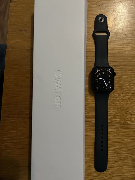 Продається Apple watch 7.