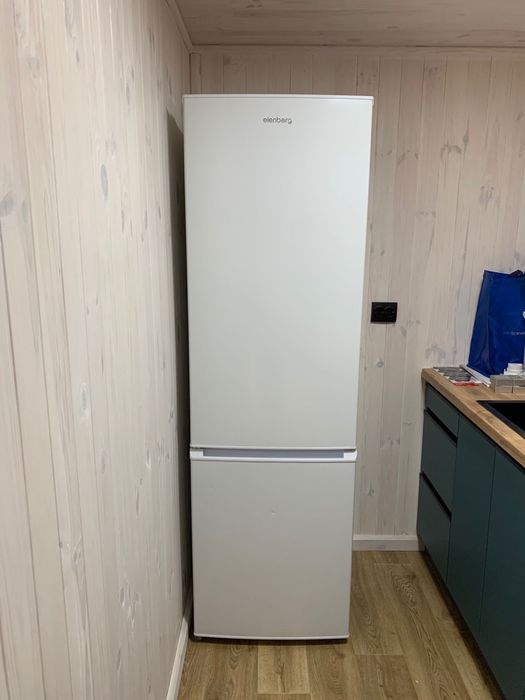 Холодильник Elenberg