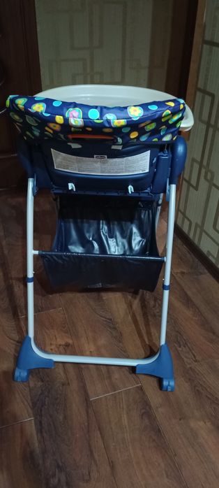 Стілець для  годування