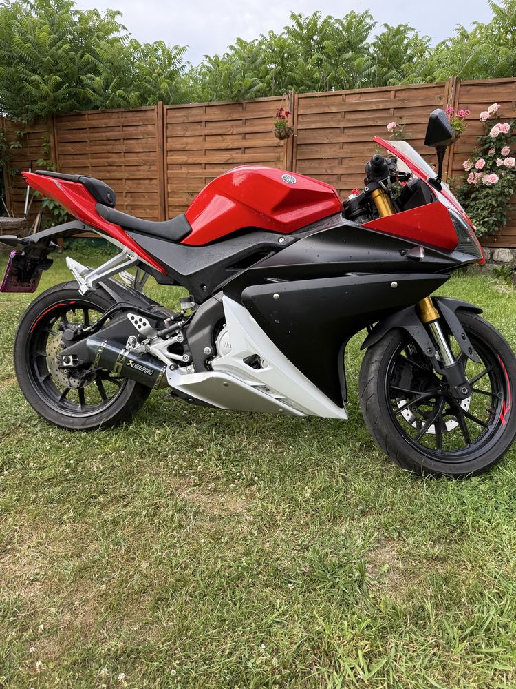 Yamaha yzf r125.