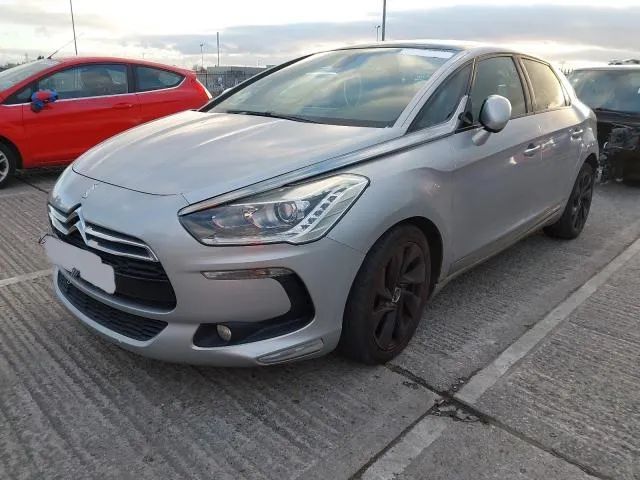 Citroen DS5 2.0 HDi Hibrido para peças - 200cv - Parachoques | Frente Completa | Rádio | Jantes | Faróis | Portas | Vidro | Motor | Tampa Mala | Farolim | Farolins | Xenon | Pre LCI