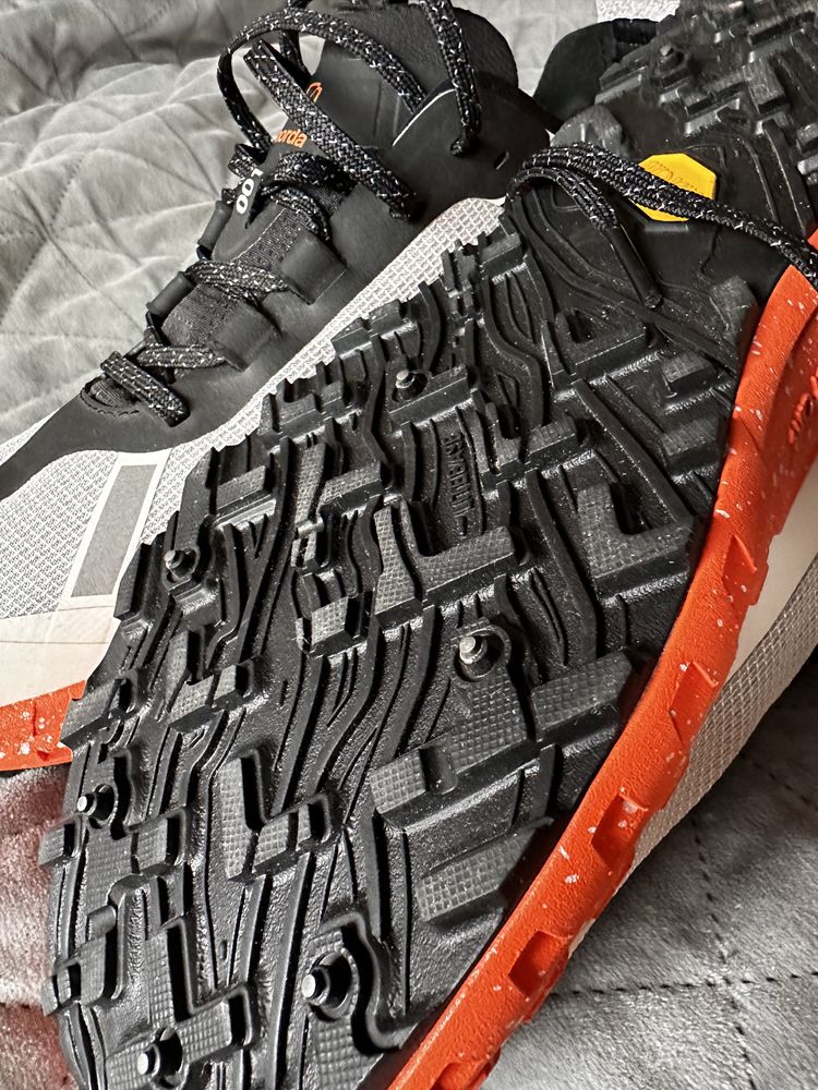 Norda 001 G+ Spike Grey Orange