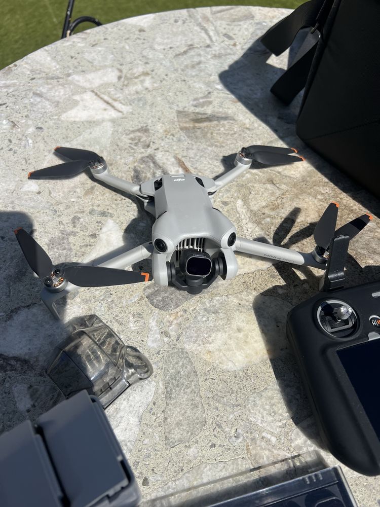 Drone Dji Mini 4 Pro fly more combo + Acessórios