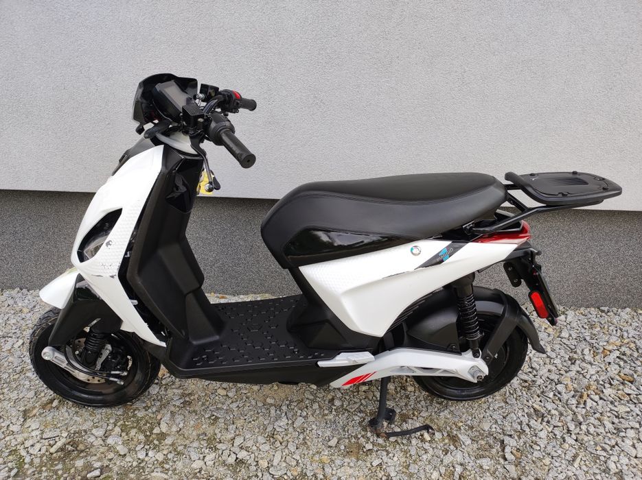 Piaggio one active 2022r pełny elektryk